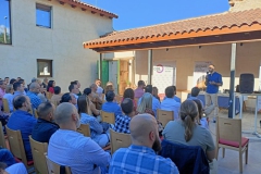 Impartiendo una charla a los empresarios del Círculo Empresarial Leonés