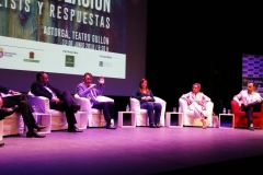 Moderando en Astorga una mesa redonda sobre de la despoblación rural